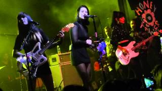 Dum Dum Girls - Too True To Be Good LIVE HD (2014) Burger A-Go-Go The Observatory