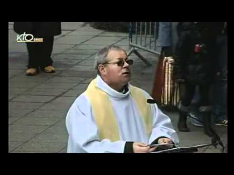 Chapelet à Lourdes