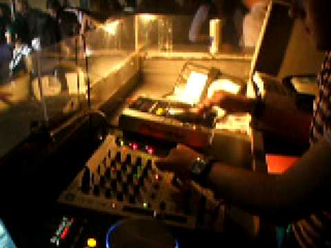 DJ ILHAN STUTTGART ( www.DJILHAN.de ) - Club Areyna Dj Ilhan yine yikiyor!!!!!