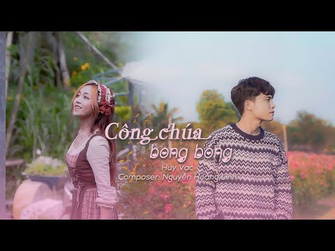 Thể hiện bởi Huy Vạc