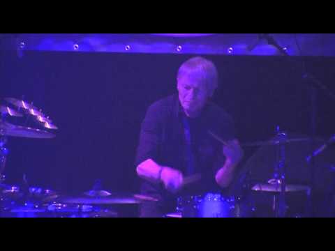 Alex Riel spiller på Groove Night 2013 | Moderndrums.dk