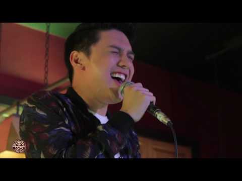 Tim Pavino - Stitches (a Shawn Mendes cover) Live at the Stages Sessions