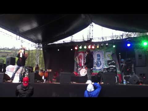 Los Nin live Pelileo 2011 " Yuyay "