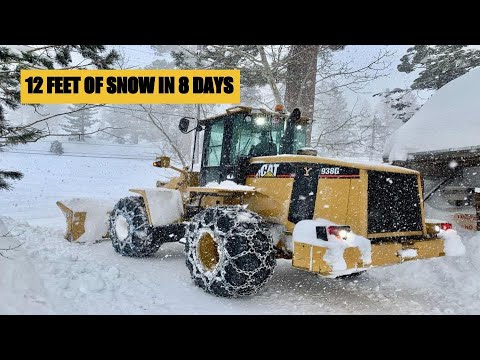 PLOWING SNOW IN A BLIZZARD! Lake Tahoe, California - CAT 938G