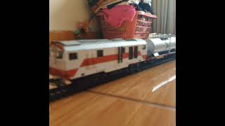 Download lagu lokomotif bb301 bawa rangkaian campuran - Stop motion miniatur kereta #short mp3