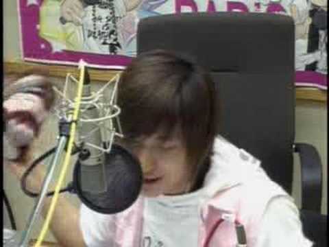 Sukira 2007.05.28 - Teuki slapping a soft toy