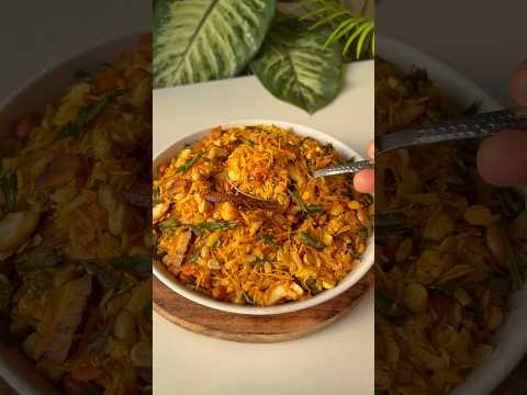 Quick snack that hits every craving 😋 Crispy, chatpata and instant poha bhel