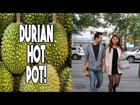 中国のドリアンチキン鍋は狂気の沙汰！？不味いのか美味しいのか？ (INSANE Durian Chicken Hot Pot in China! Disgusting or Delicious?)