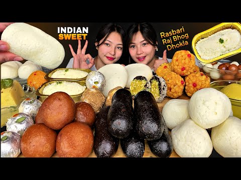 EATING RASBARI, KALA JAMUN, LAL MOHAN, RAJBHOG, DHOKLA, MOTA BUNDI, KESARBATI, KHOYA KADAM WITH SIS