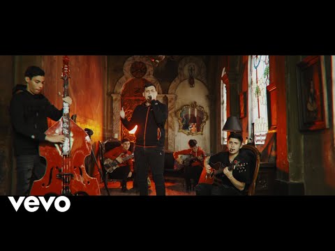 Los Chavalos De La Perla - Estratega De Guerra (En Vivo)