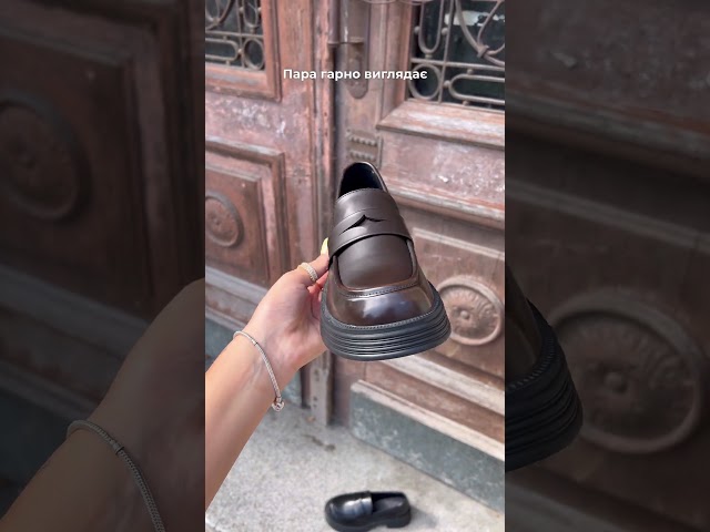 Чоботи жіночі шкіряні байка хутро 592641 Чорний Лофери жіночі на тракторній підошві 589500 Чорні