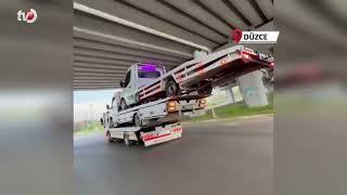 Oto Kurtarıcıları Üst Üste Dizip Trafikte İlerledi