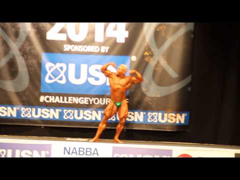 Barny Du Plessis NABBA Mr.Universe 2014 Class 4 Winner