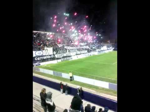 "Los caudillos del parque pte vs al boys" Barra: Los Caudillos del Parque • Club: Independiente Rivadavia