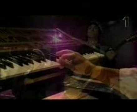 Marianne Faithfull + Johnny Marr, As tears go by