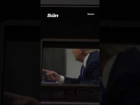 Trump wags his finger at Melania in awkward moment on Marine One #trump #melaniatrump #us