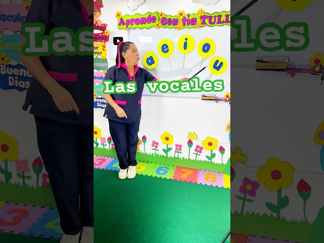 Vídeo relacionado con Educa - Yo aprendo las vocales | Aprender es Divertido | Juguete educativo niños 3 años | Aprende a iniciarse con las vocales y practicar el trazo con encajables incluidos (19716)