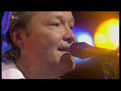 Don't Let Me Be Lonely Tonight (feat. Nils Landgren) - Pat Metheny-Esbjörn Svensson-Michael Brecker