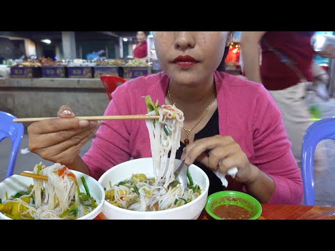 Nom Banhjok Sroas @ PC Market - $1.50 For A Bowl - Cambodian Street Food