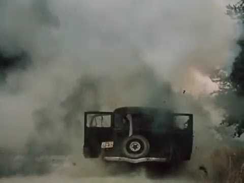 Блокада: Пулковский меридиан (1974) - car crash scene