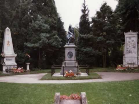 INESSA GALANTE Decor: Zentralfriedhof Vienna Austria / Wien Östereich PART 4 (4/4) - Requiem Mozart