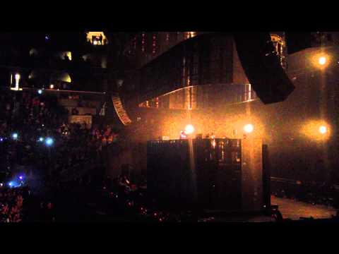 (Swedish House Mafia) One Last Tour [Barclays Center Brooklyn 3 / 3 / 2013 ] calling rage