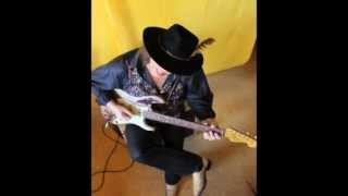 Christo Kafetzis play´s with a Rory Gallagher Strat Mary had a Little Lamb from Stevie Ray