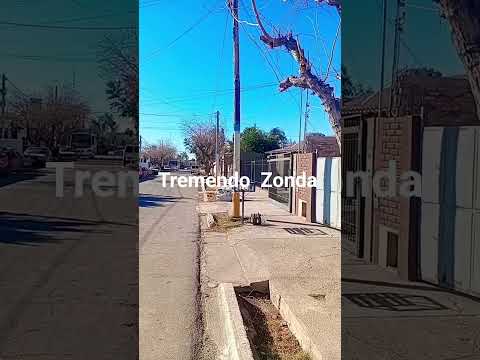 Tremendo Zonda en San Juan