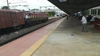 preview picture of video '22818 MYS - HWH SF express crossing Tiger face WAG-7 with BOXN rake at TENALI'
