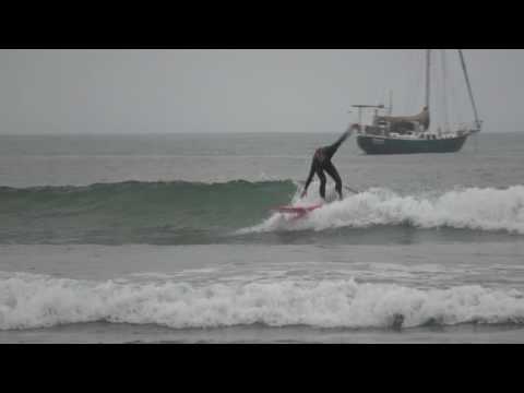 Fun waves and surf at Cowells 