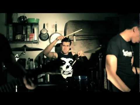 Lucyfernandez - MI REVOLVER (video oficial)