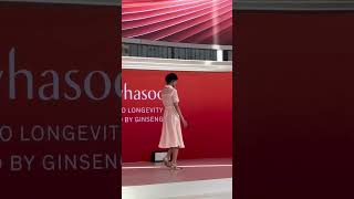 Download lagu An unforgettable moment, Queen YoonA is here with us #YOONAxSULWHASOO | Siam Paragon mp3