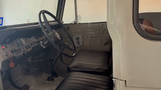1972 Toyota Land Cruiser FJ40 Idling