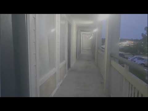 Walking Around Quality Inn Balcony 2nd Floor - Newark, DE - Tuesday, April 29th, 2025