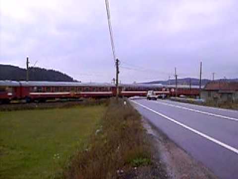 Tren accelerat Iasi-Timisoara la iesire din Floreni