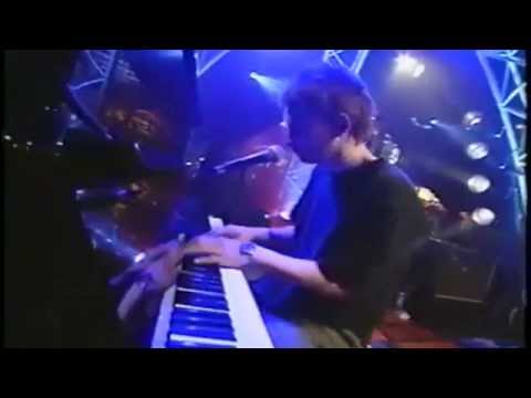 Radiohead - Like Spinning Plates (Live at Musique Plus Montreal 2003) HD