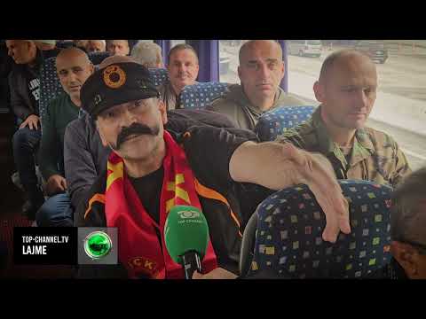 Top Channel/ “UÇK” marshon në Tiranë! Mijëra persona nga Kosova në protestë