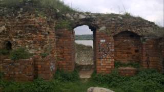 preview picture of video 'Ruiny Zamku Bobrowniki. Castle Ruins Bobrowniki.'