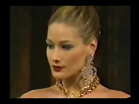 Yves Saint Laurent - Haute Couture Fall/Winter 1995/1996