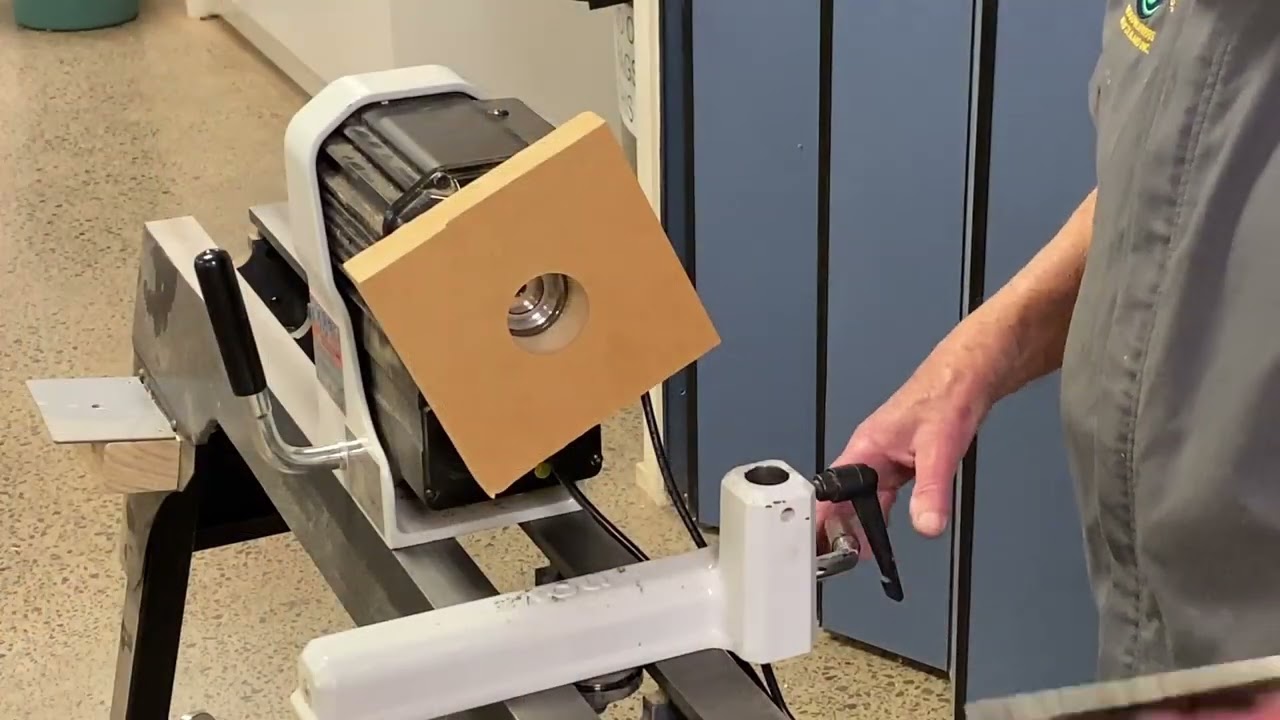 Making a hand wheel for your lathe