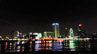preview picture of video 'Night Cruise At Dubai Creek - part 6'