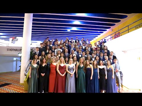 107 Johnnys feiern ihr Abitur am Johannes-Gymnasium in Lahnstein: Glückwunsch!