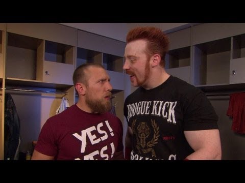 Sheamus gives Daniel Bryan a present: SmackDown, July 27, 2012