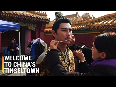 世界上最大的電影製片廠是3萬名演員的家 (The World's Largest Film Studio Is Home to 30,000 Actors)