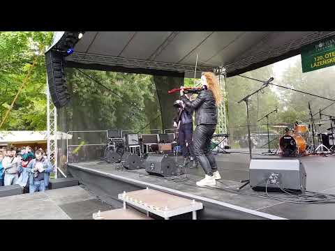 trio INFLAGRANTI plays Czardas in open air festival