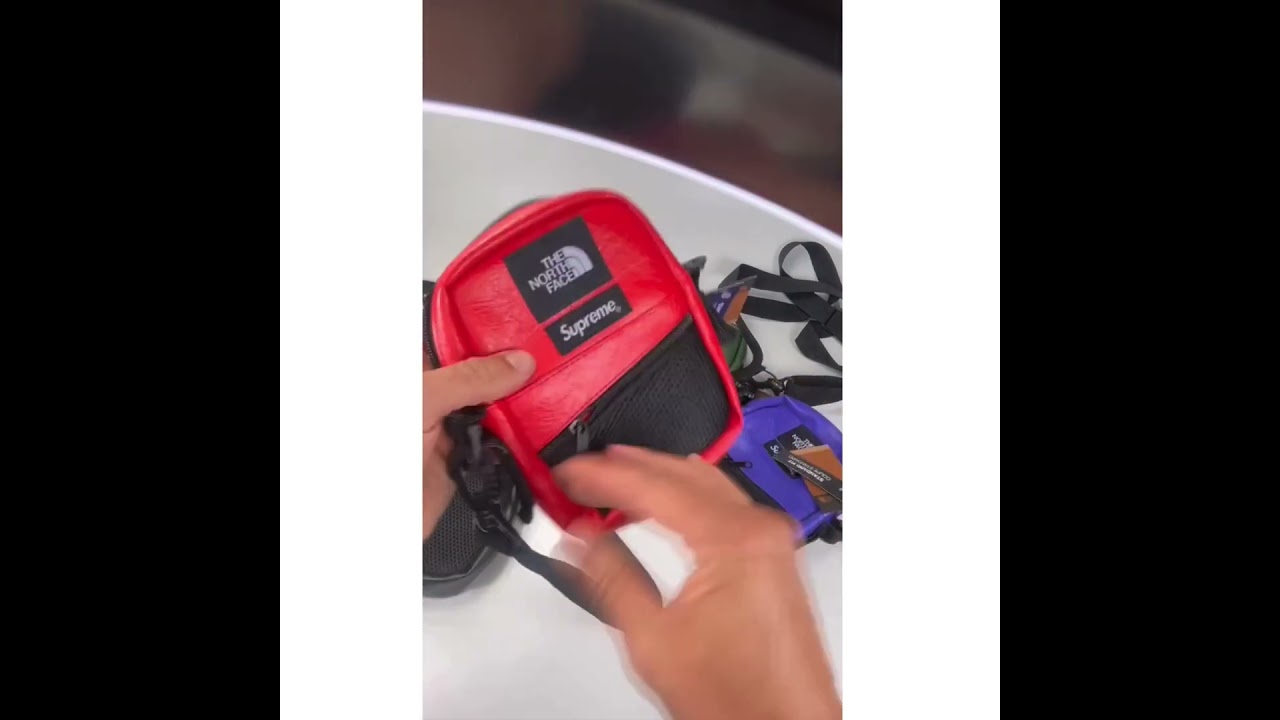Shoulderbag Supreme x The North Face em Couro Exclusiva