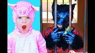 3 Little Pigs WOLF IN TROUBLE! This Little Piggy Surprise with Turkey Bacon &amp; PJ Masks