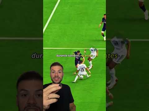 A bola mal quicava no campo preparado para a Copa do Mundo