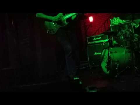 reptilian shape shifters 1/2 @ the golden bull