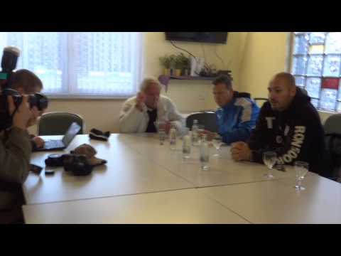 Pressekonferenz nach Ronsdorfspiel/Rücktritt von Friedhelm Runge